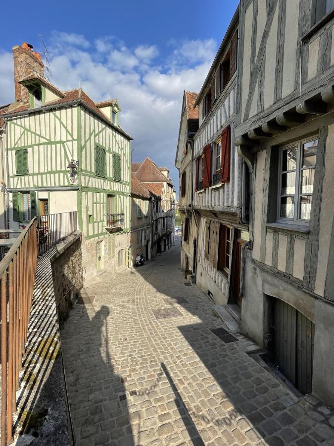 Le Pigeonnier Centre Historique Auxerre Apartment ภายนอก รูปภาพ