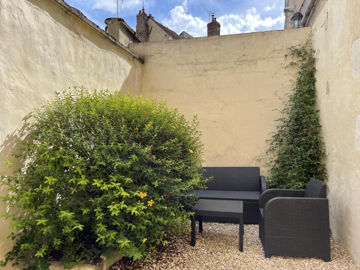 Le Pigeonnier Centre Historique Auxerre Apartment ภายนอก รูปภาพ