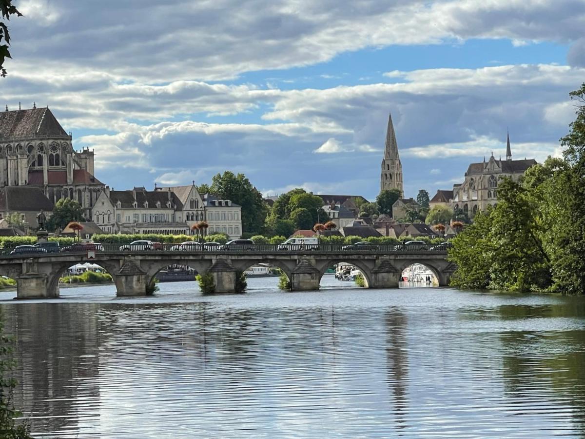 Le Pigeonnier Centre Historique Auxerre Apartment ภายนอก รูปภาพ